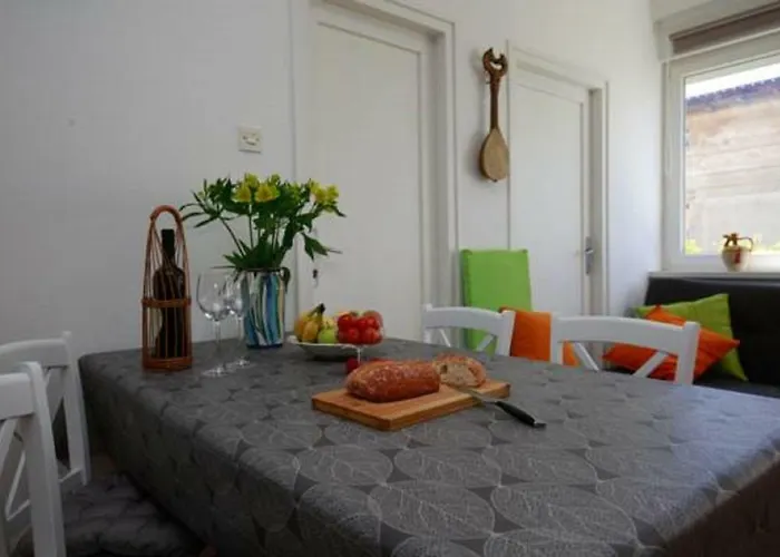 Pietas Iulia * 普拉