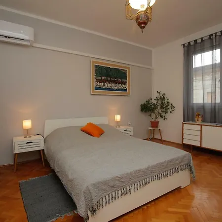 Apartment Pietas Iulia Pula